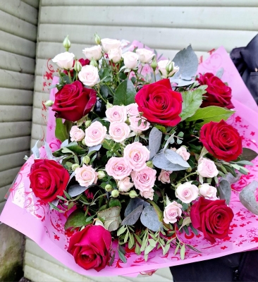 Valentine Red & Pink Naomi Roses Bouquet